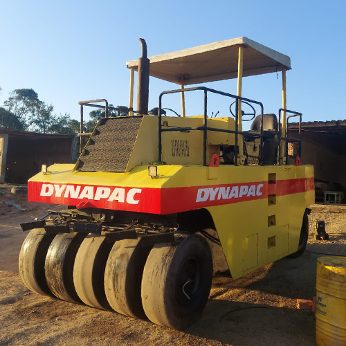 Rolo de Pneu Marca Dynapac Modelo CP271